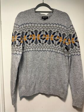 RW&CO. Light Gray Crewneck Sweater with Navy and Mustard Fair Isle